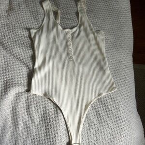 Hurley white body suit size small